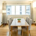 Bright 2-Bed Flat Near St Paul\'S