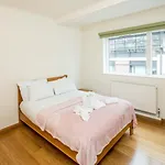 Bright 2-Bed Flat Near St Paul\'S