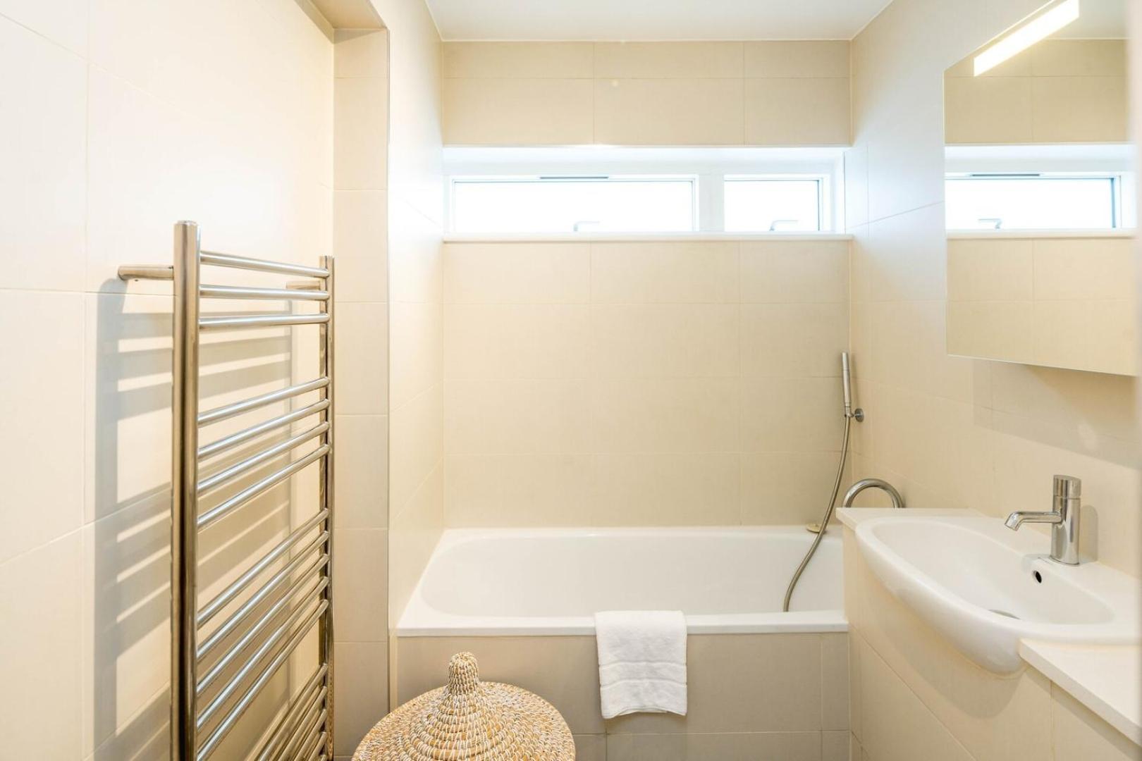 Bright 2-bed Flat Near St Paul's * Londra